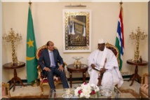 Le pdt mauritanien au Sénégal après une ultime médiation en Gambie
