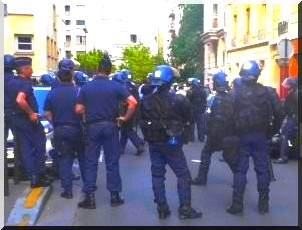 URGENT: Manifestation devant la résidence du Général -président en visite à Paris.