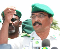 Le général Aziz dément qu'un accord ait été trouvé à Dakar