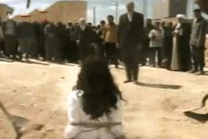 Mauritanie : un tribunal émet un jugement de lapidation contre une femme accusée d’adultère Mauritanie : un tribunal émet un jugement de lapidation contre une femme accusée d’adultère