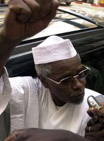 Affaire Hissène Habré : les organisations de défense des droits de l’homme crient leur ras-le-bol face à l’inertie du Sénégal et à l’indifférence de l’Ua Affaire Hissène Habré : les organisations de défense des droits de l’homme crient leur ras-le-bol face à l’inertie du Sénégal et à l’indifférence de l’Ua