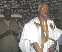 Le Candidat SGHAIR OULD MBARECK renonce à la présidentielle pour soutenir le Général AZIZ Le Candidat SGHAIR OULD MBARECK renonce à la présidentielle pour soutenir le Général AZIZ