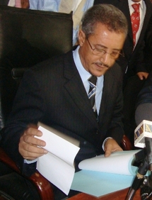 Le Ministre de l’Intérieur confirme la victoire de Mohamed Ould Abdel Aziz au premier tour avec 52,58% Le Ministre de l’Intérieur confirme la victoire de Mohamed Ould Abdel Aziz au premier tour avec 52,58%