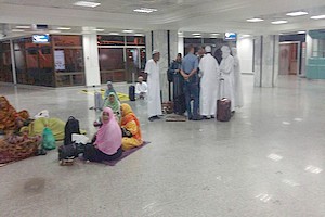 Des mauritaniens bloqués à l’aéroport de Carthage en Tunisie Des mauritaniens bloqués à l’aéroport de Carthage en Tunisie