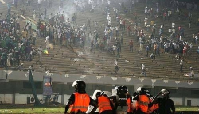 Sénégal : suspension de la campagne électoral des législatives après une bousculade dans un stade Sénégal : suspension de la campagne électoral des législatives après une bousculade dans un stade