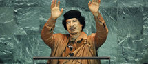 Khadafi s’en prend à l’ONU : "Ceci n’est qu’un décor" et fait l’éloge de Obama : "Vous êtes une lueur d’espoir. Nous Africains, serions ravis de vous voir rester à tout jamais au pouvoir" Khadafi s’en prend à l’ONU : "Ceci n’est qu’un décor" et fait l’éloge de Obama : "Vous êtes une lueur d’espoir. Nous Africains, serions ravis de vous voir rester à tout jamais au pouvoir"