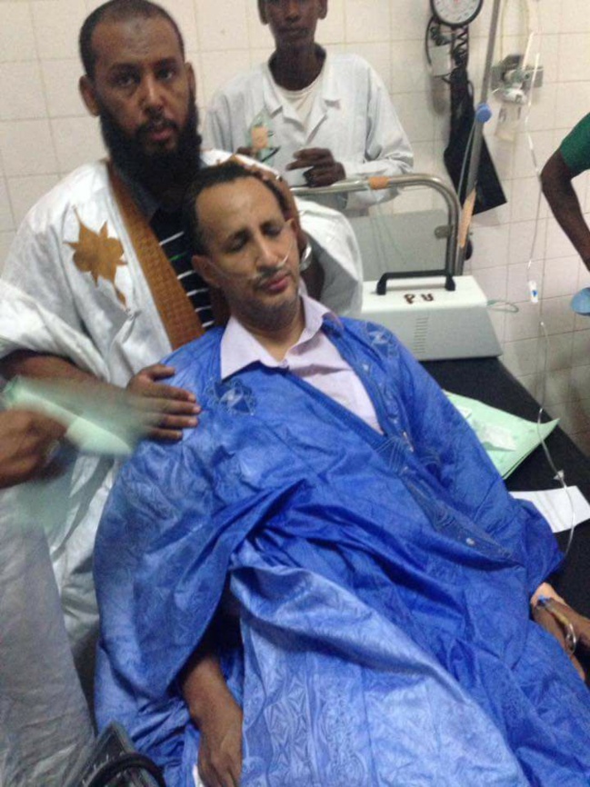 Arafat/Sebkha : La police tabasse les leaders de l’opposition qui manifestait contre le référendum (En IMAGES) Arafat/Sebkha : La police tabasse les leaders de l’opposition qui manifestait contre le référendum (En IMAGES)