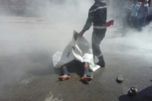 Un sénégalais s’immole devant la direction générale des douanes nationales Un sénégalais s’immole devant la direction générale des douanes nationales