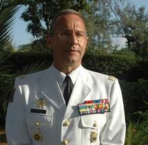 Départ des base françaises de Dakar : le général Paulus en France Départ des base françaises de Dakar : le général Paulus en France