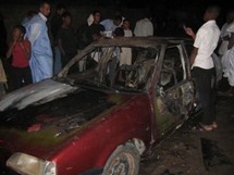 Une Renault 19 s’enflamme près du marché central