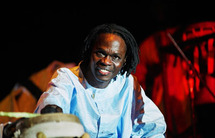 Baaba Maal accueilli comme un chef d’Etat dans la capitale mauritanienne !