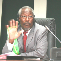 Quelle issue pour le bras de fer entre pouvoir et opposition ?