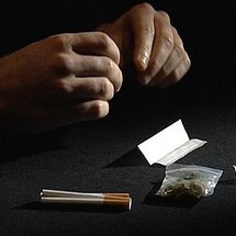 BOGHE: LA JEUNESSE FACE AU CANNABIS (YAMBA) DANS L A VILLE.