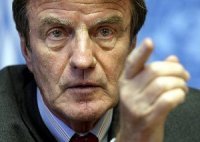 L’Opposition « surprise et choquée » par les propos de Bernard Kouchner