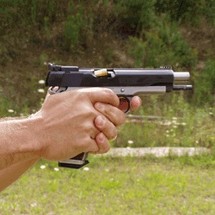 Un jeune homme blessé par un tir de la police à Riyadh