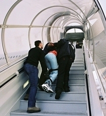 Pour éviter d'être arrêté et expulsé, un sénégalais mord deux policiers italiens