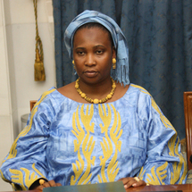 La ministre chargée des affaires africaines représente le Président de la République aux festivités du 50ème anniversaire de l'indépendance du Nigéria