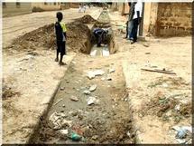 Réhabilitation des caniveaux de Boghé Escale : Le chantier avance sans les chômeurs du quartier.