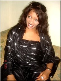 Oumou Sow Artiste danseuse-chanteuse sénégalaise  «Je pourrai bien sûr épouser un Mauritanien à condition…. »