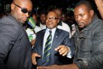 Gabon : André Mba Obame s’autoproclame président, forme un gouvernement