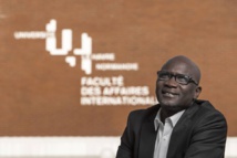 Un régime de discrimination éthnique sans fard! Un régime de discrimination éthnique sans fard!