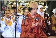 A part ça, Khadhafi ferait presque pitié…