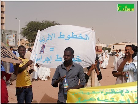 Mauritanie des centaines de jeunes manifestent à Nouakchott - [Reportage Photos]