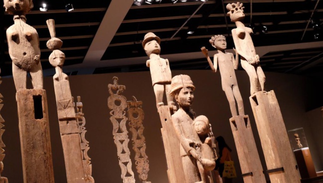 RESTITUTION DES BIENS CULTURELS A L’AFRIQUE RESTITUTION DES BIENS CULTURELS A L’AFRIQUE