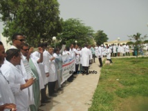 LE SYNDICAT DES MÉDECINS SPÉCIALISTES DEMANDE L’APPLICATION DE L’ACCORD ÉCRIT, AVEC LE GOUVERNEMENT ET MENACE D’ENGAGER UNE GRÈVE LE SYNDICAT DES MÉDECINS SPÉCIALISTES DEMANDE L’APPLICATION DE L’ACCORD ÉCRIT, AVEC LE GOUVERNEMENT ET MENACE D’ENGAGER UNE GRÈVE