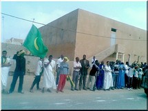 Des jeunes manifestent devant le centre d’état civil de Sebkha - [Reportage Photos]