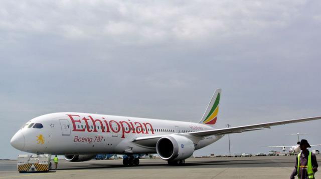 Un Boeing 737 d'Ethiopian Airlines s'écrase avec 157 personnes à bord Un Boeing 737 d'Ethiopian Airlines s'écrase avec 157 personnes à bord