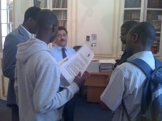 Reportage photos de l'occupation de l'Ambassade de Mauritanie à Paris par les militants IRA France