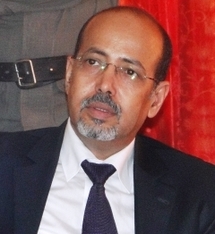 La sécurité du Directeur de la sûreté de l'Etat tire sur un passant