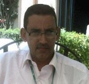 Un cœur qui bat pour Rabat et des yeux rivés sur Alger : Aziz a-t-il tourné le dos au Maroc ?