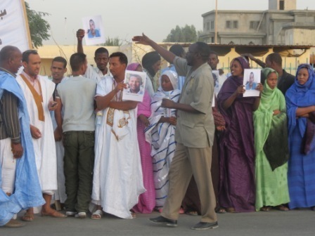 Les militants de l’IRA-Mauritanie protestent devant l’Assemblée Nationale (Reportage Photos)