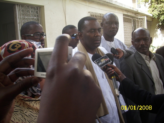 Communication de Biram Dah ABEID, Président d’IRA-Mauritanie à la Raddho, face à la presse, à des membres de la société civile et politique sénégalaise.