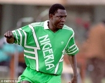 RASHIDI YEKINI MEURT À L'ÂGE DE 48 ANS RASHIDI YEKINI MEURT À L'ÂGE DE 48 ANS