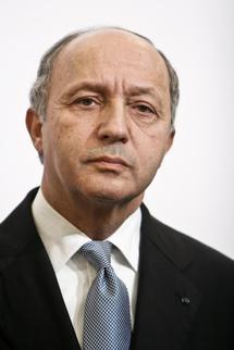 Fabius prône une relation "d'égal à égal" avec l'Afrique