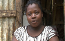 Bébé mort en rétention : la mère accuse l’Etat d’avoir voulu étouffer le drame