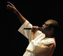 Sénégal : Youssou Ndour en concert pour les sinistrés de Dakar