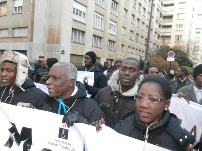 Paris: Manifestation en mémoire des martyrs