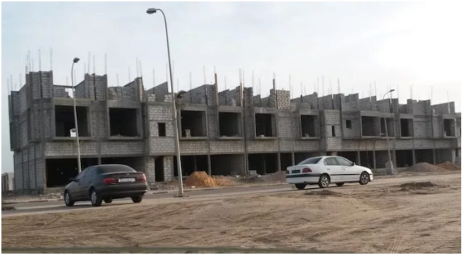 Un proche de l’ancien président Aziz accompagne les enquêteurs au marché construit sur un espace de l’école de police Un proche de l’ancien président Aziz accompagne les enquêteurs au marché construit sur un espace de l’école de police