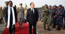 Mali: le président François Hollande accueilli avec ferveur à Tombouctou