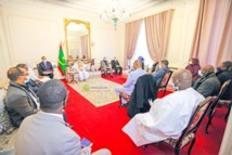 Le Président de la République rencontre les représentants de la colonie mauritanienne en France Le Président de la République rencontre les représentants de la colonie mauritanienne en France