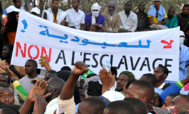 Scandale – Une femme offerte comme dot en Mauritanie : le débat sur l’esclavage relancé Scandale – Une femme offerte comme dot en Mauritanie : le débat sur l’esclavage relancé