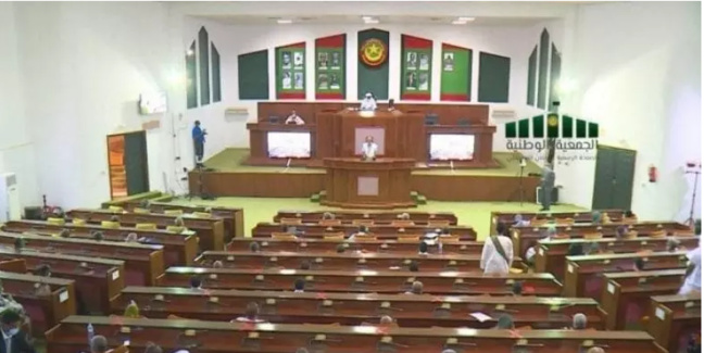 Mauritanie : les groupes parlementaires de l’assemblée nationale dénoncent les déclarations de l’ancien président et menacent d’ester en justice