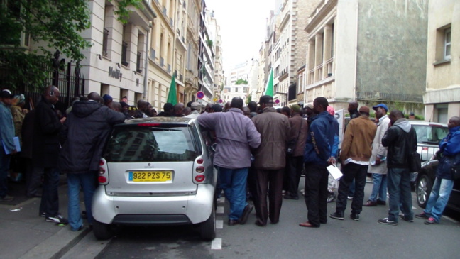 Sit-in devant l'ambassade de la Mauritanie le mercredi 29 mai 2013 à Paris (Video)
