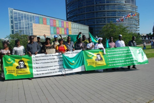 Sit-in de Touche ma Nationalité devant le parlement européen  à Strasbourg (Photo)