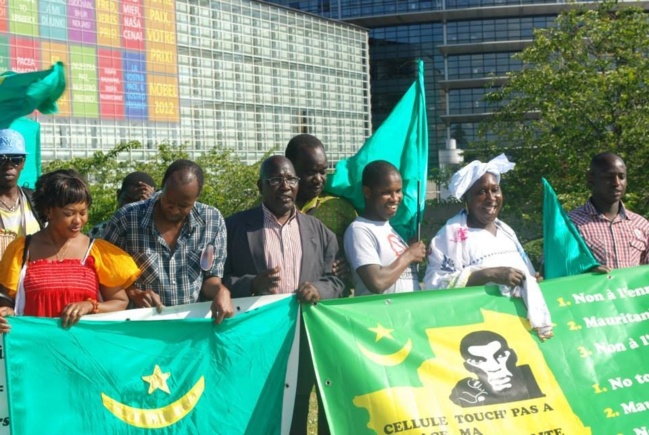 Sit-in de Touche ma Nationalité devant le parlement européen  à Strasbourg (Photo)