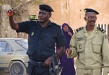 Les policiers en garde à vue après le show d’Aziz à Nema : Abus de pouvoir et règlement de comptes